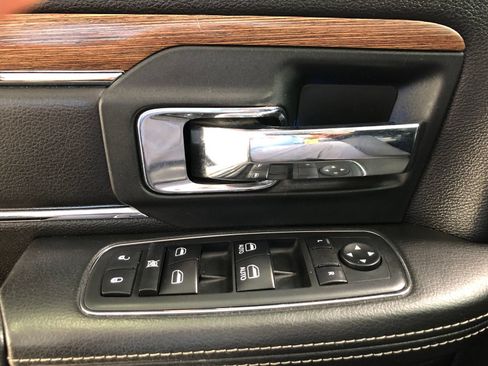 Used 2017 RAM 1500 Laramie w/ Convenience Group AWD/4WD image 37