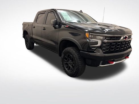 Used 2025 Chevrolet Silverado 1500 ZR2 w/ Technology Package AWD/4WD image 3