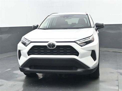 Used 2025 Toyota RAV4 LE image 19