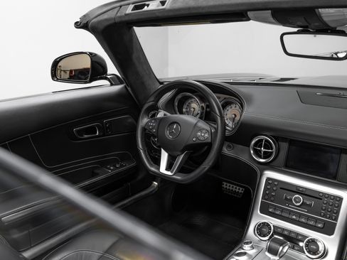 Used 2012 Mercedes-Benz SLS AMG Roadster image 72