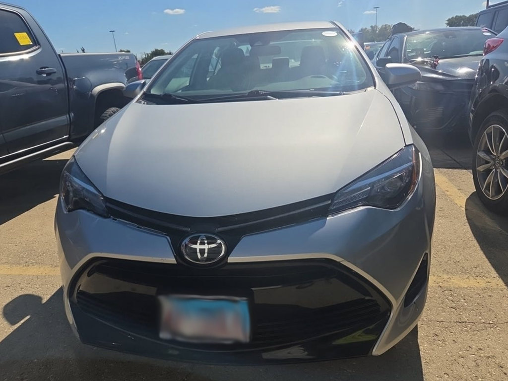 Used 2017 Toyota Corolla LE w/ Carpet Mat Package (TMS) FWD image 4
