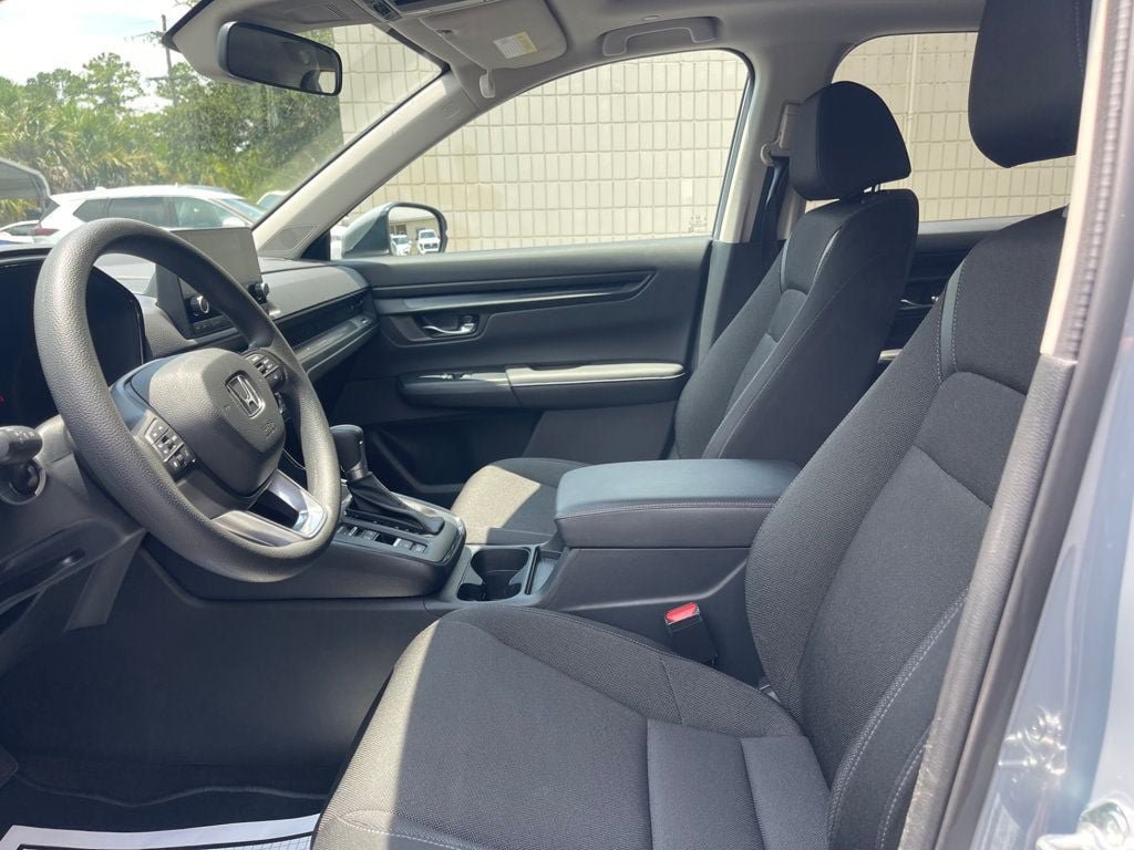 Used 2025 Honda CR-V EX image 12
