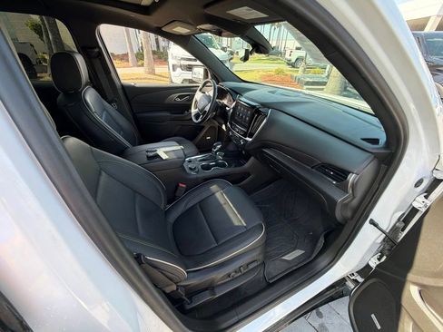 Used 2023 Chevrolet Traverse Premier w/ Redline Edition FWD image 10