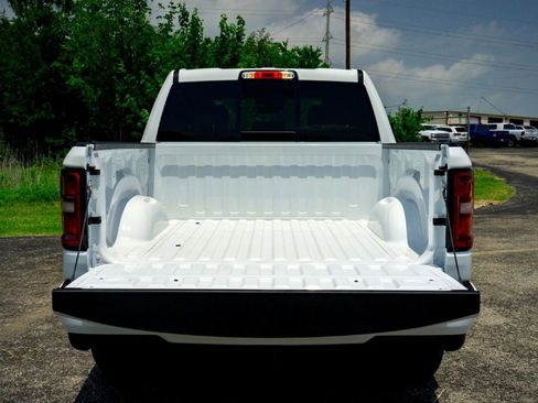 New 2026 RAM 1500 Express AWD/4WD image 26