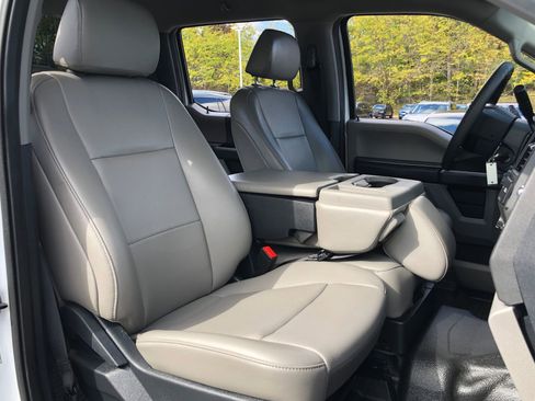 Used 2022 Ford F450 XL w/ Power Equipment Group image 37