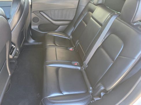 Used 2021 Tesla Model Y Performance image 34