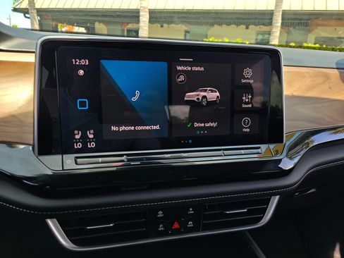 Used 2026 Volkswagen Atlas SE FWD image 26