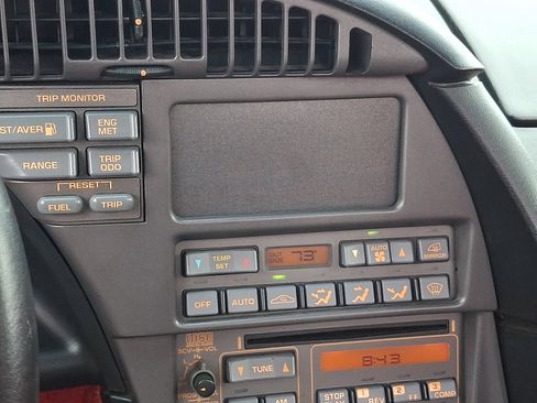 Used 1991 Chevrolet Corvette Convertible RWD image 20