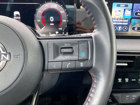 Used 2025 Nissan Kicks SR AWD/4WD image 19