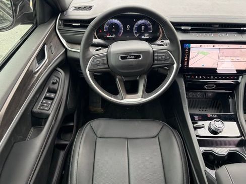 New 2026 Jeep Grand Cherokee Limited AWD/4WD image 38