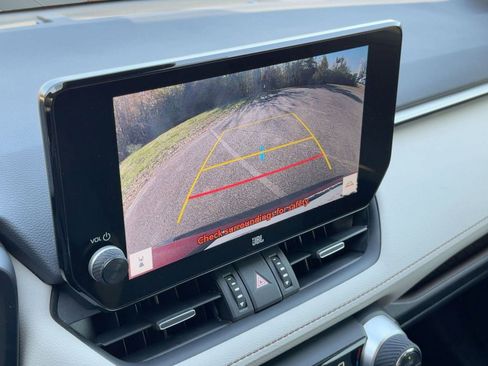 Used 2023 Toyota RAV4 Limited image 22