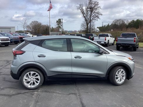 New 2027 Chevrolet Bolt LT w/ Comfort Package FWD image 5