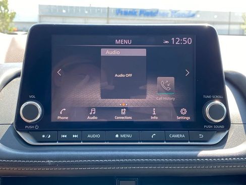 Used 2022 Nissan Rogue SV FWD image 15