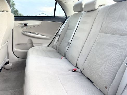Used 2013 Toyota Corolla LE FWD image 66