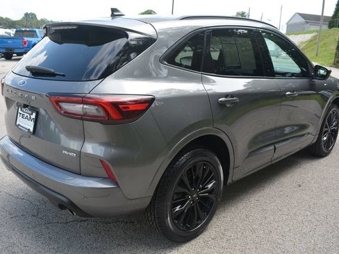Used 2023 Ford Escape ST-Line Elite AWD/4WD image 5