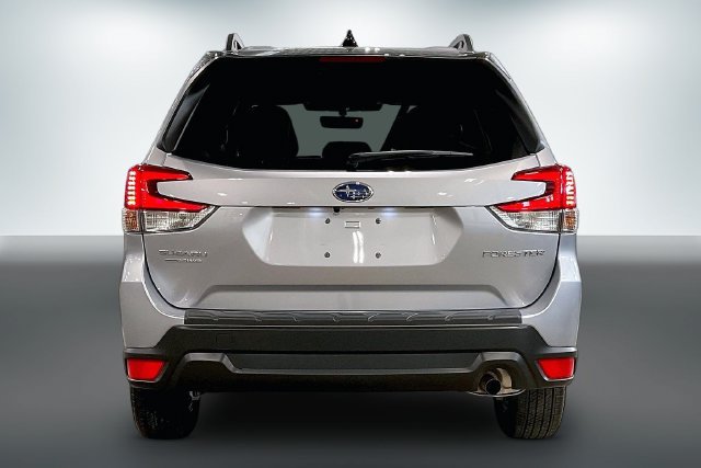 Used 2024 Subaru Forester Premium AWD/4WD image 4