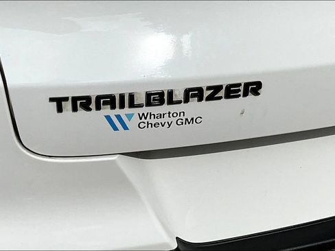 Used 2024 Chevrolet TrailBlazer RS FWD image 23