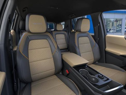New 2026 Chevrolet Equinox ACTIV w/ Safety and Technology Package AWD/4WD image 16