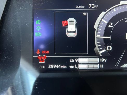 Used 2024 Toyota Sequoia Platinum w/ TRD Off-Road Package AWD/4WD image 15