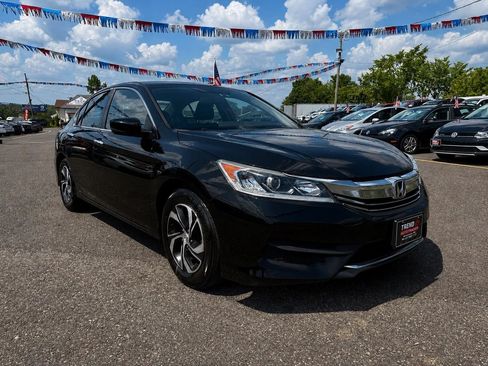 Used 2017 Honda Accord LX image 6