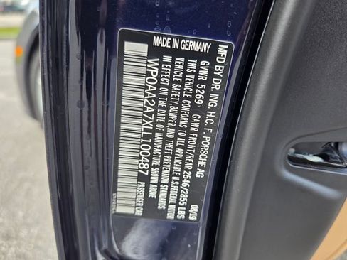 Used 2020 Porsche Panamera 4 AWD/4WD image 17