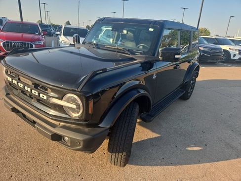 Used 2024 Ford Bronco Outer Banks AWD/4WD image 8