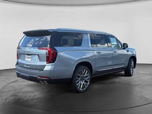New 2026 GMC Yukon XL Denali Ultimate w/ LPO, Floor Liner Package AWD/4WD image 7