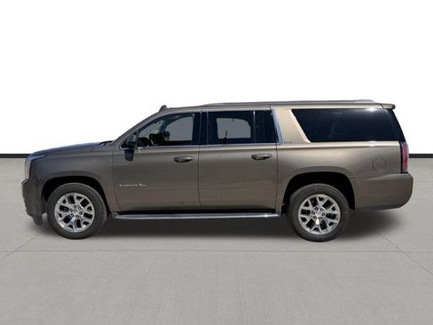 Used 2016 GMC Yukon XL SLE w/ Convenience Package RWD image 7