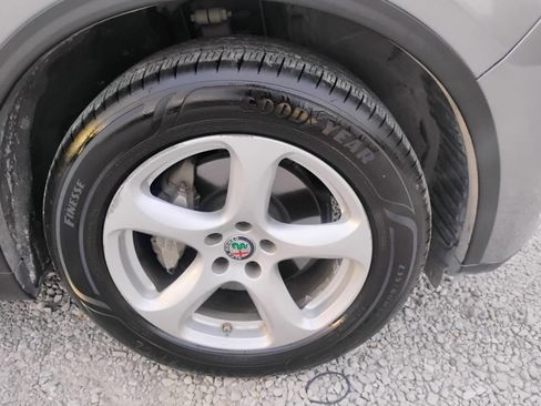 Used 2018 Alfa Romeo Stelvio AWD image 26