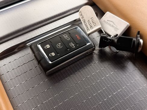 Used 2022 Jeep Grand Wagoneer Series III w/ Flexible Seating Group image 43