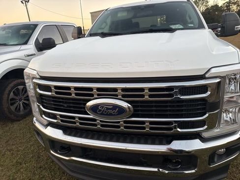 Certified 2025 Ford F250 XLT w/ FX4 Off-Road Package image 2