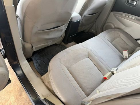 Used 2012 Nissan Rogue S image 19