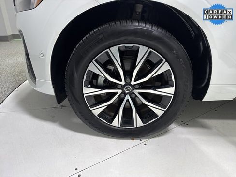 Used 2025 Volvo XC60 B5 Plus image 7