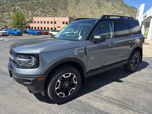 Used 2024 Ford Bronco Sport Outer Banks w/ Tech Package AWD/4WD image 3