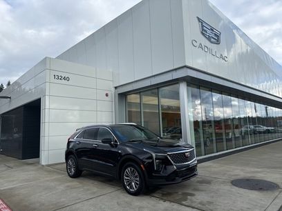 New 2025 Cadillac XT4 Premium Luxury