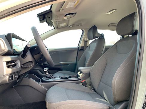 Used 2025 Kia K4 LXS image 27