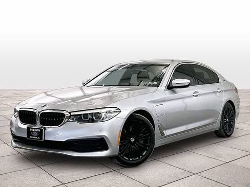 Used 2019 BMW 530e xDrive w/ Convenience Package AWD/4WD image 1