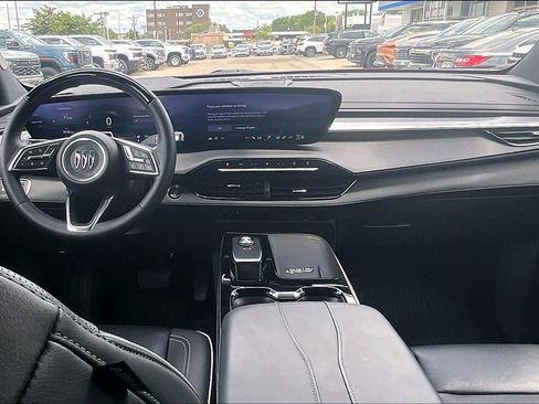 Used 2025 Buick Enclave Avenir w/ Super Cruise Package AWD/4WD image 5