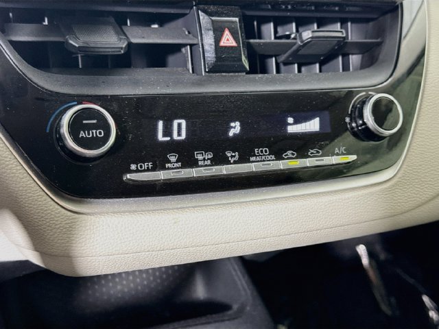 Certified 2022 Toyota Corolla LE w/ LE Convenience Package FWD image 17