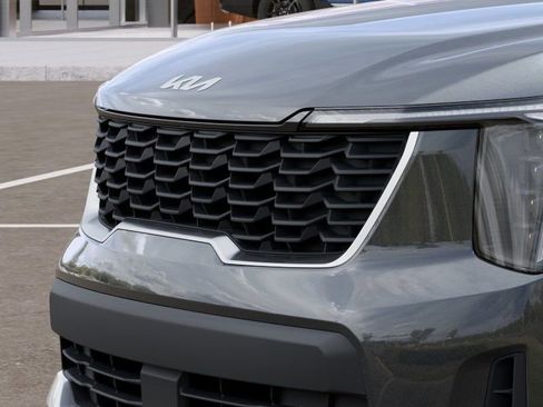 Certified 2025 Kia Sorento LX image 12