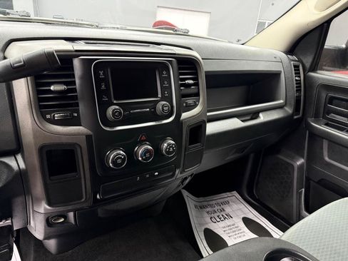 Used 2018 RAM 2500 Tradesman w/ Chrome Appearance Group RWD image 15