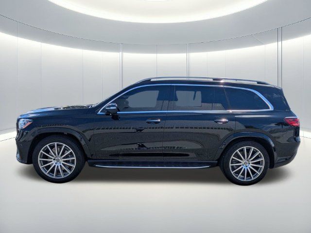Used 2026 Mercedes-Benz GLS 580 4MATIC image 3