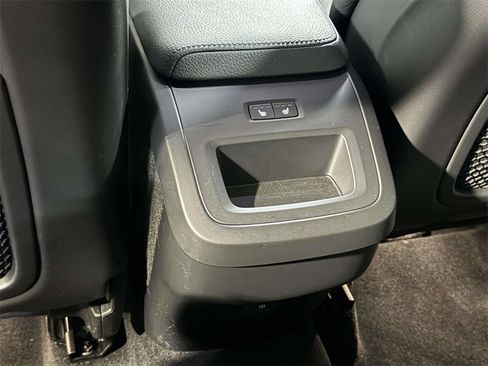 Used 2021 Volvo XC60 T5 Momentum w/ Advanced Package image 14