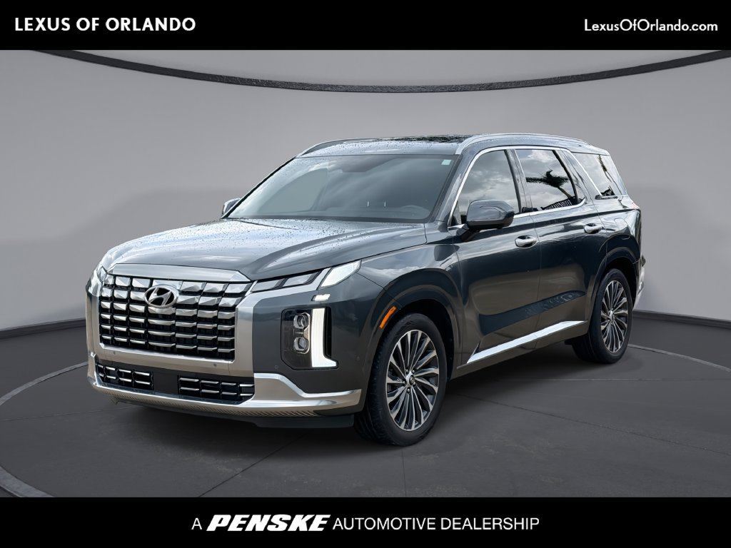 Used 2023 Hyundai Palisade Calligraphy FWD image 1