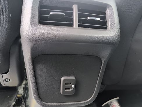 Used 2020 Chevrolet Equinox LS w/ LS Convenience Package FWD image 24
