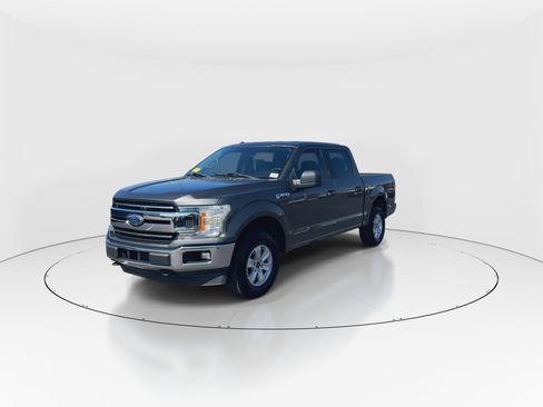 Used 2018 Ford F150 XLT image 4