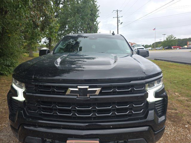 Used 2022 Chevrolet Silverado 1500 RST AWD/4WD image 2