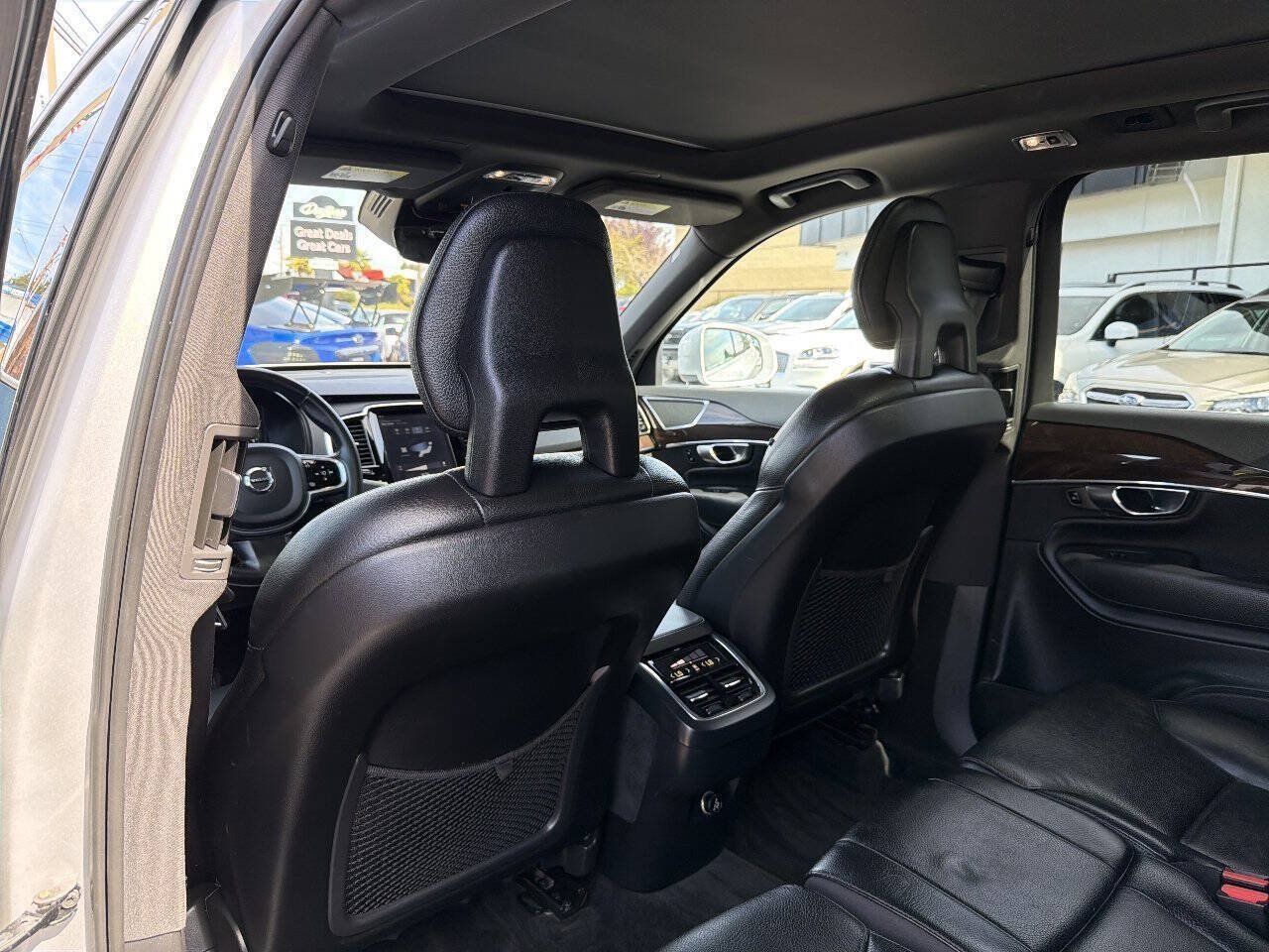 Used 2017 Volvo XC90 T6 Momentum w/ Vision Package AWD/4WD image 27