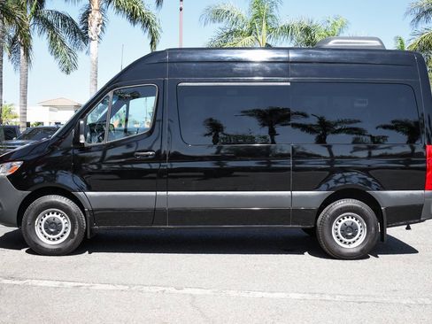 Used 2021 Mercedes-Benz Sprinter 2500 image 5