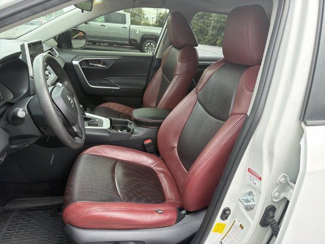 Used 2019 Toyota RAV4 XLE w/ Convenience Package AWD/4WD image 19